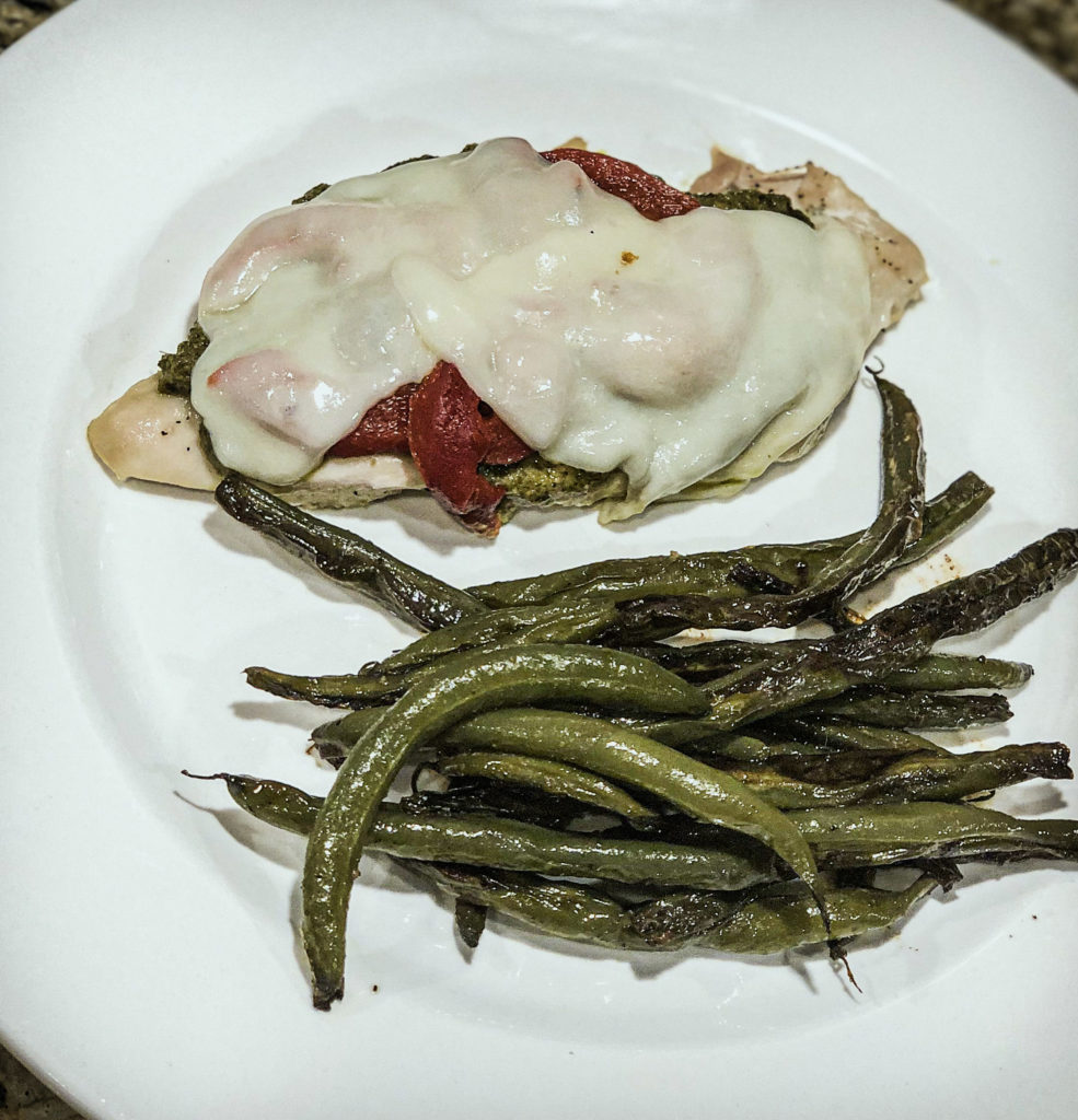 Provolone and pesto chicken with green beans