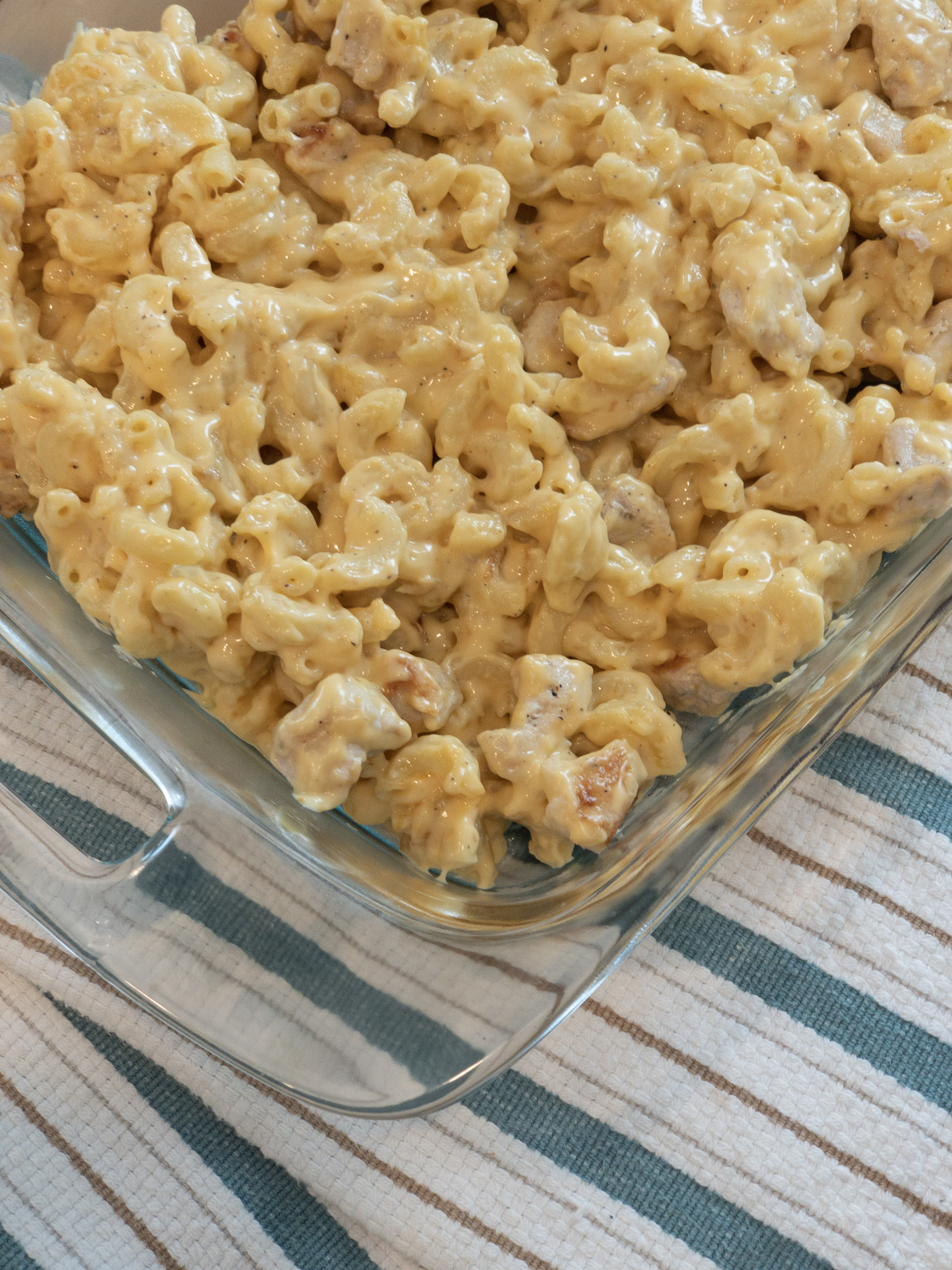 Ultimate chicken bacon macaroni and cheese